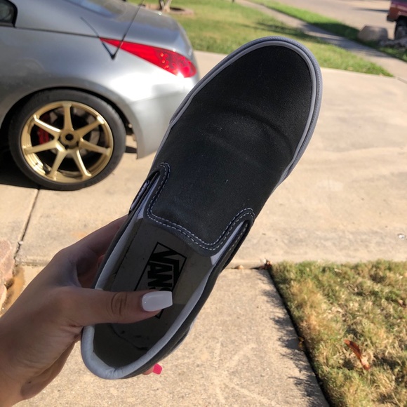 vans slip on grey shoes - Picture 4 of 4